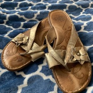 B.O.C Born gold leather thong sandals size 10